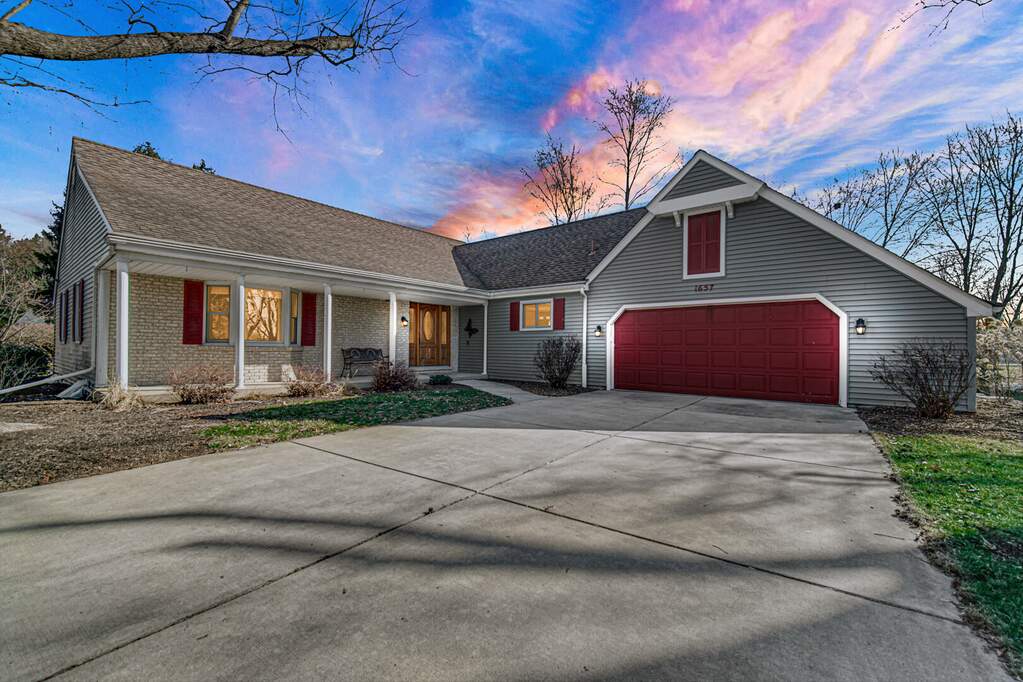 1657 Patoka Court, Valparaiso, IN 46385 MLS 800560 properties NW