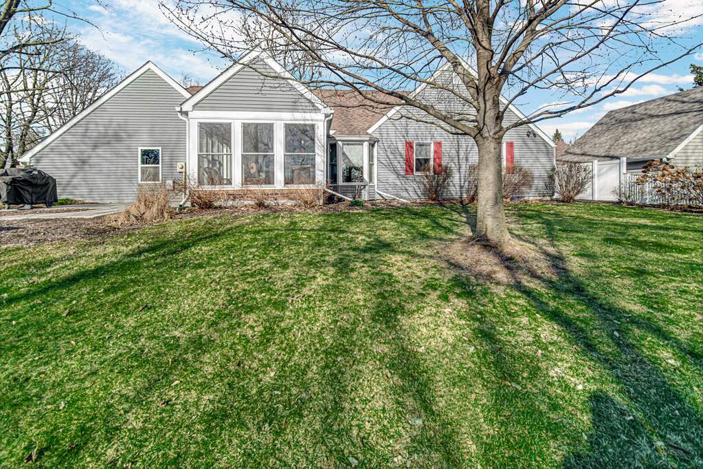 1657 Patoka Court, Valparaiso, IN 46385 MLS 800560 properties NW