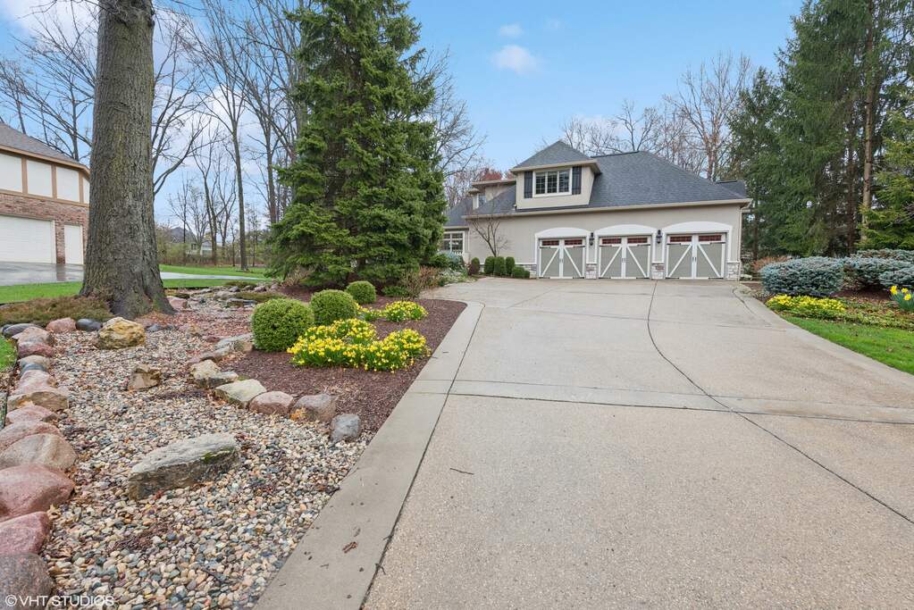 4302 Walden Lane, Valparaiso, IN 46383 MLS 801705 properties NW