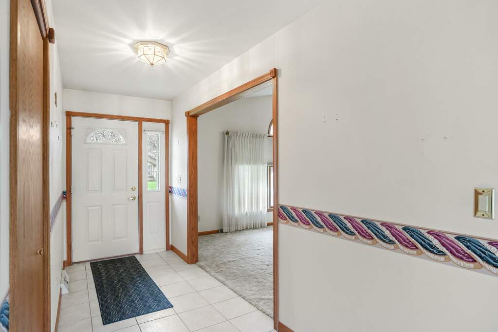 501 Dogwood Street Nw, Demotte, IN 46310 | MLS# 802090 | @properties NW ...