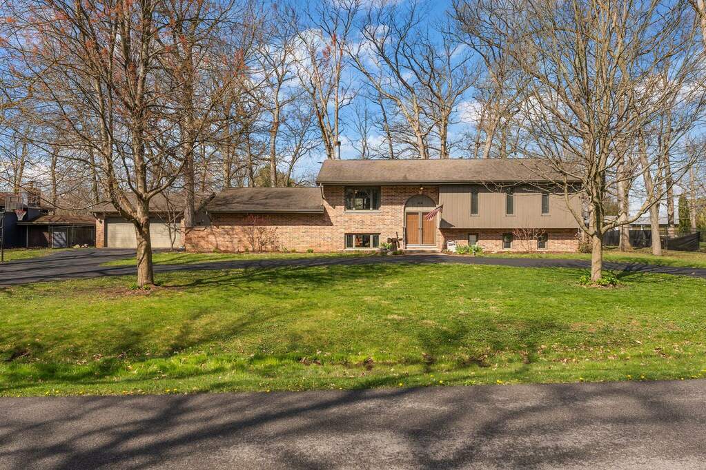 64 Deerpath Road, Valparaiso, IN 46385 MLS 802122 properties NW