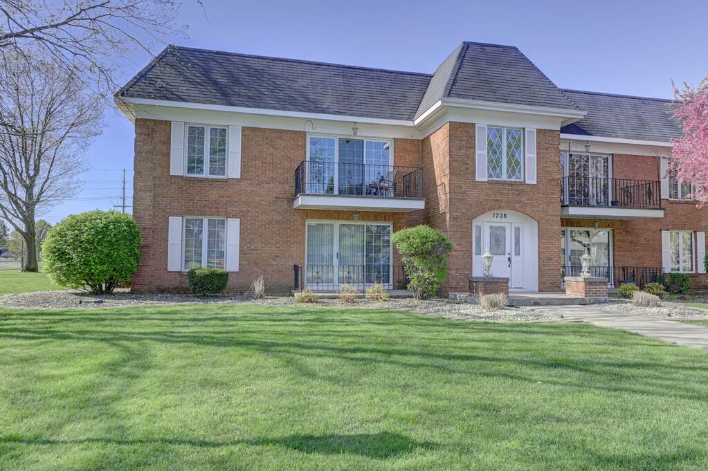 1728 Camellia Drive A1, Munster, IN 46321 MLS 802826 properties