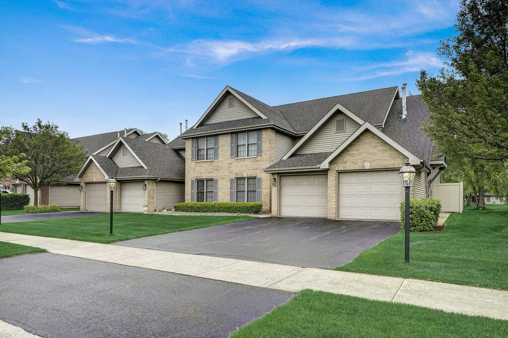 1523 Lakewood Lane, Schererville, IN 46375 MLS 803587 properties