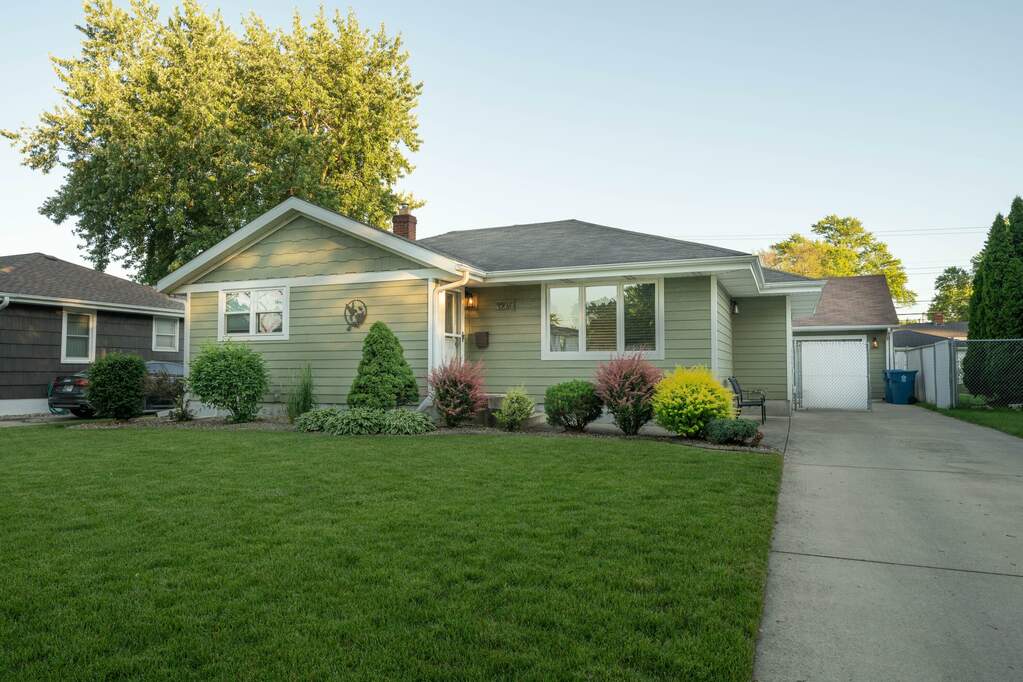 3240 Grand Boulevard, Highland, IN 46322 MLS 805047 properties NW