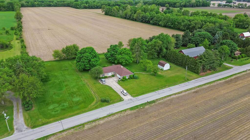 56729 Tulip Road, New Carlisle, IN 46552 - View 2