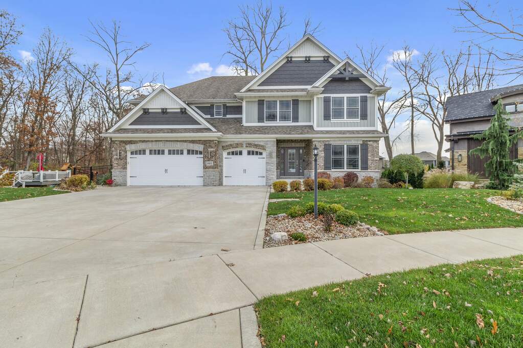 tempImagekCesjl at 987 Sylvia Lane, Crown Point, IN 46307