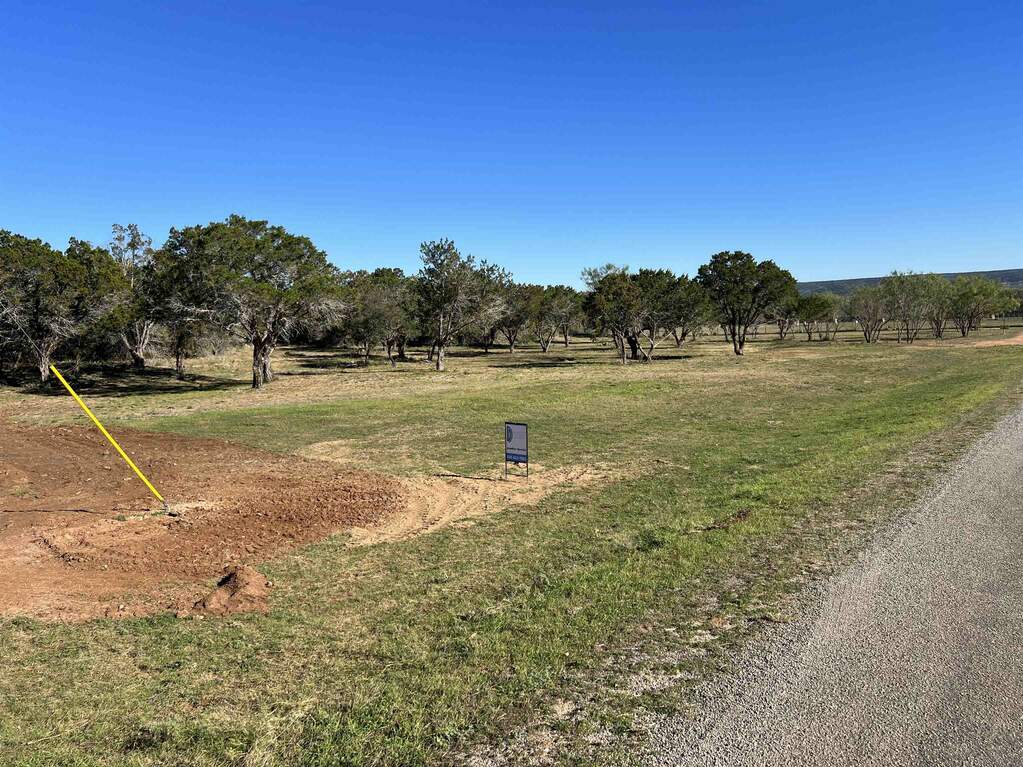 901 Escalar Drive, Buchanan Dam, TX 78609 MLS 166992 properties