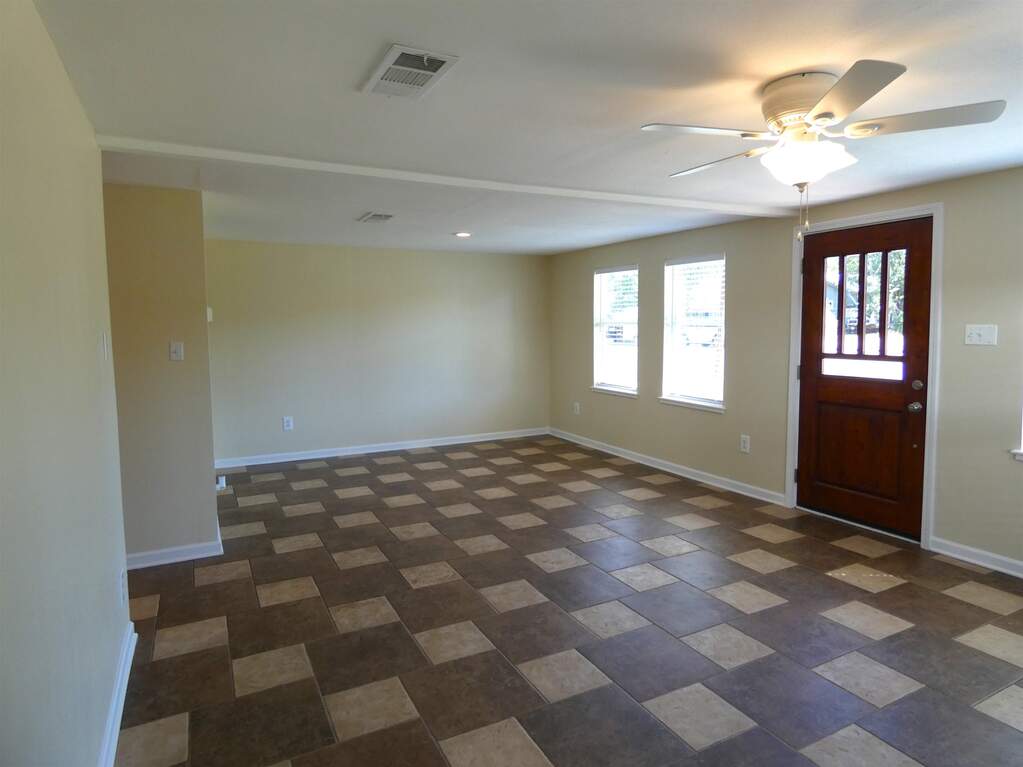 1007 E Wallace, Llano, TX 78643 - View 6
