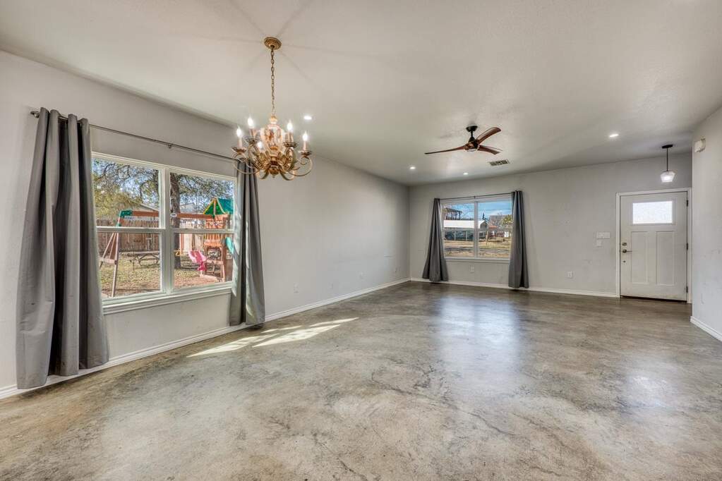 4308 Twin Oaks Drive, Cottonwood Shores, TX 78657 - View 6