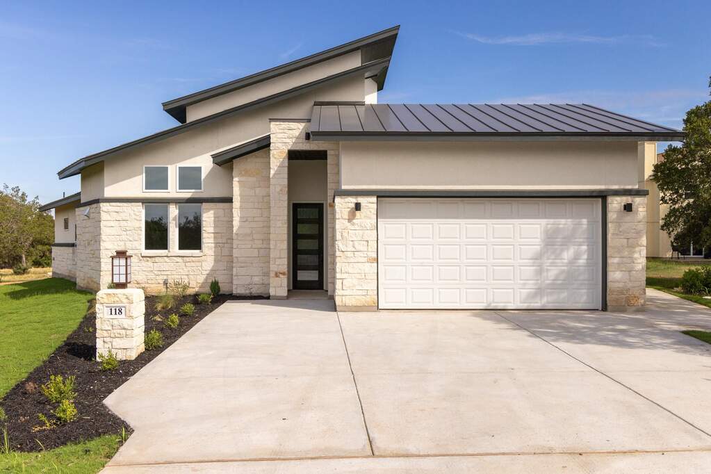 118 Cap Rock, Horseshoe Bay, TX 78657 | MLS# 179763 | @properties lone ...