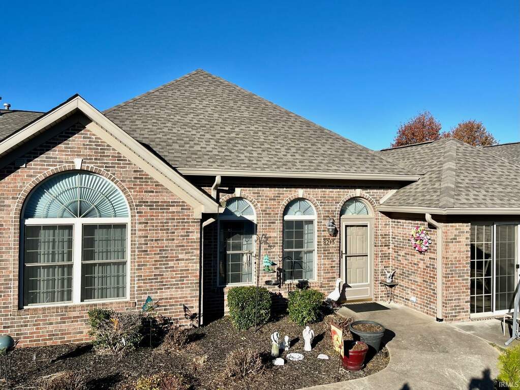 8213 Wyntree Villas Drive, Newburgh, IN 47630 MLS 202341915