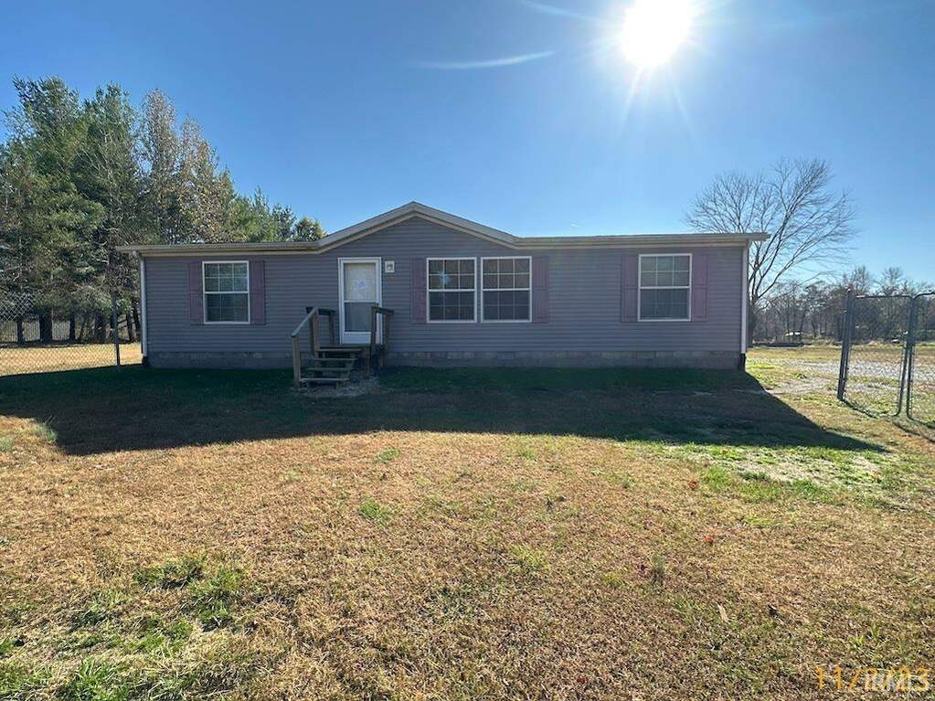 225 W Boone Street, Gentryville, IN 47537 MLS 202342636 properties Indy