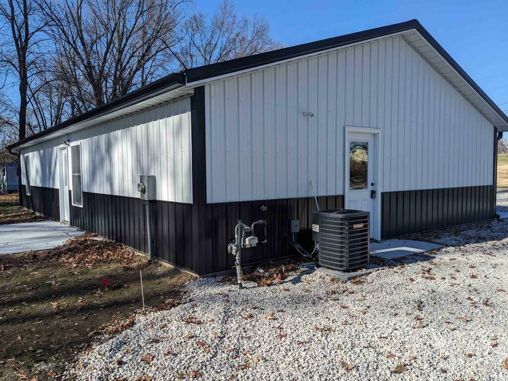 501 Vine Street, Washington, IN 47501 MLS 202343238 properties Indy