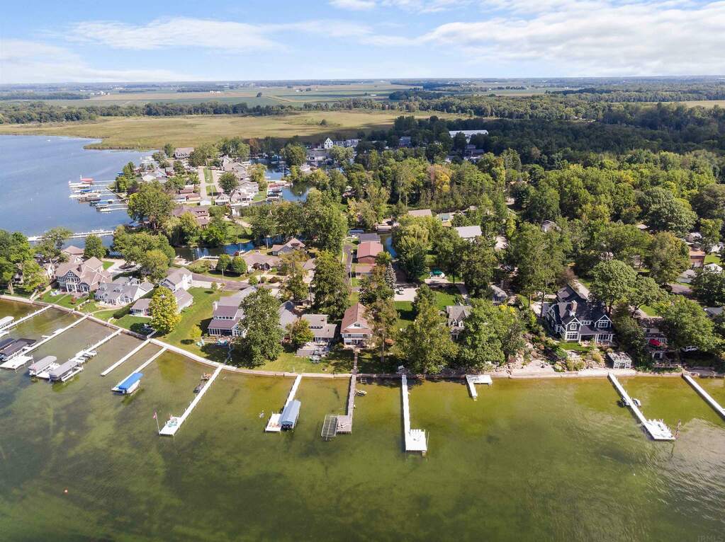 8589 E Black Point Road, Syracuse, IN 46567 MLS 202343503