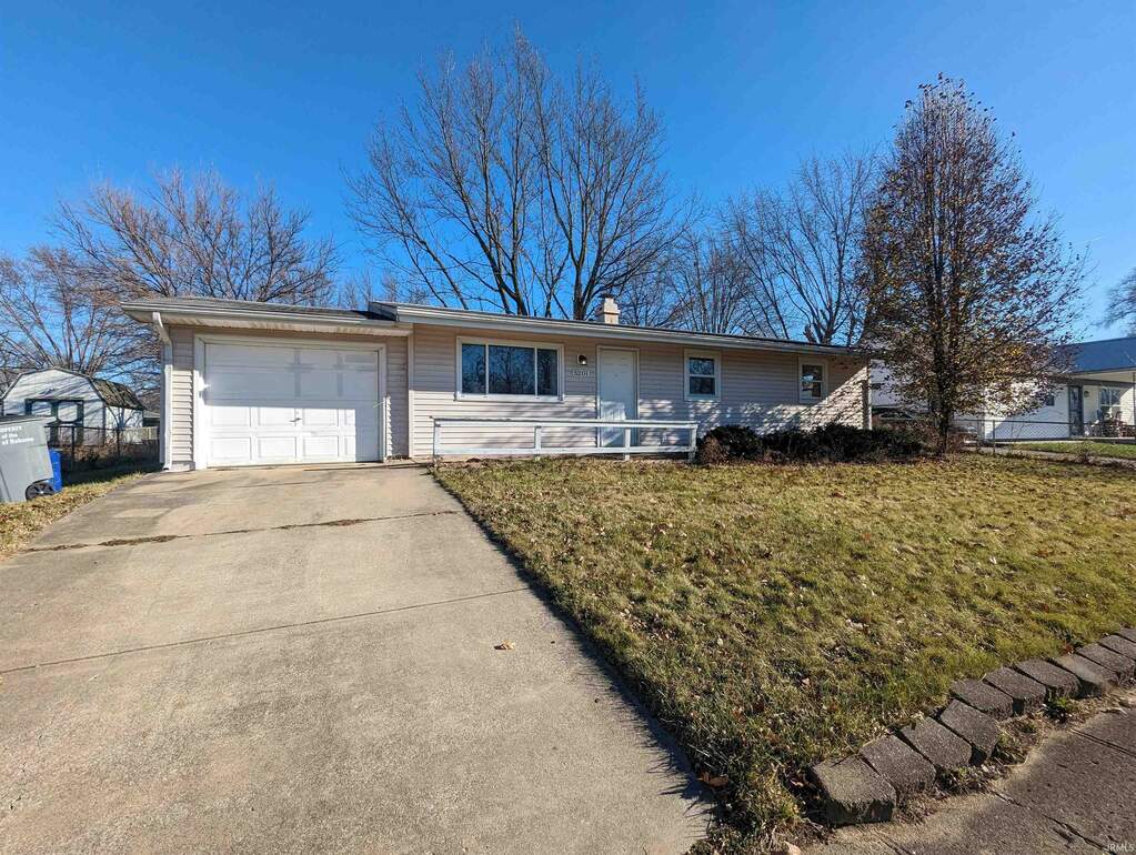 5201 Mohawk Drive, Kokomo, IN 46902 MLS 202344507 properties Indy