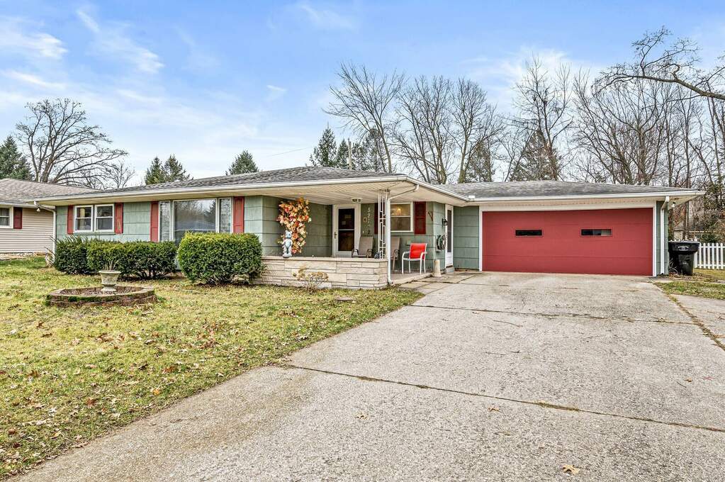52792 Highland Drive, South Bend, IN 46635 MLS 202344531