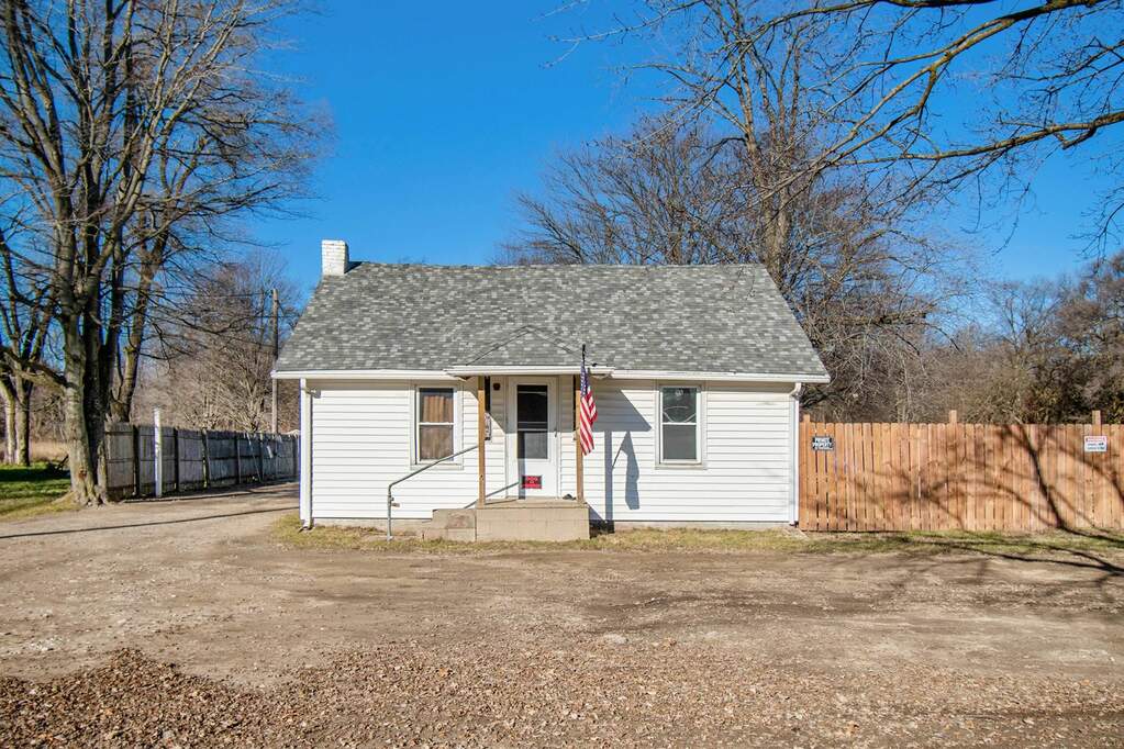 22447 County Road 6 Road, Elkhart, IN 46514 MLS 202344831