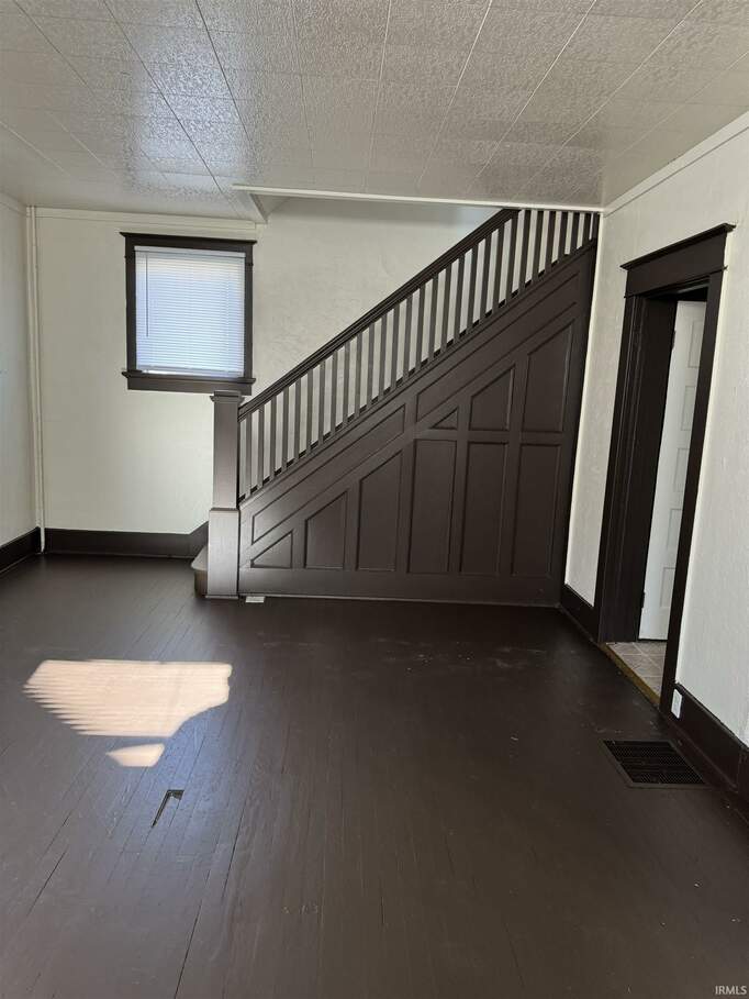 2309 Warsaw Street, Fort Wayne, IN 46803 MLS 202400650 properties