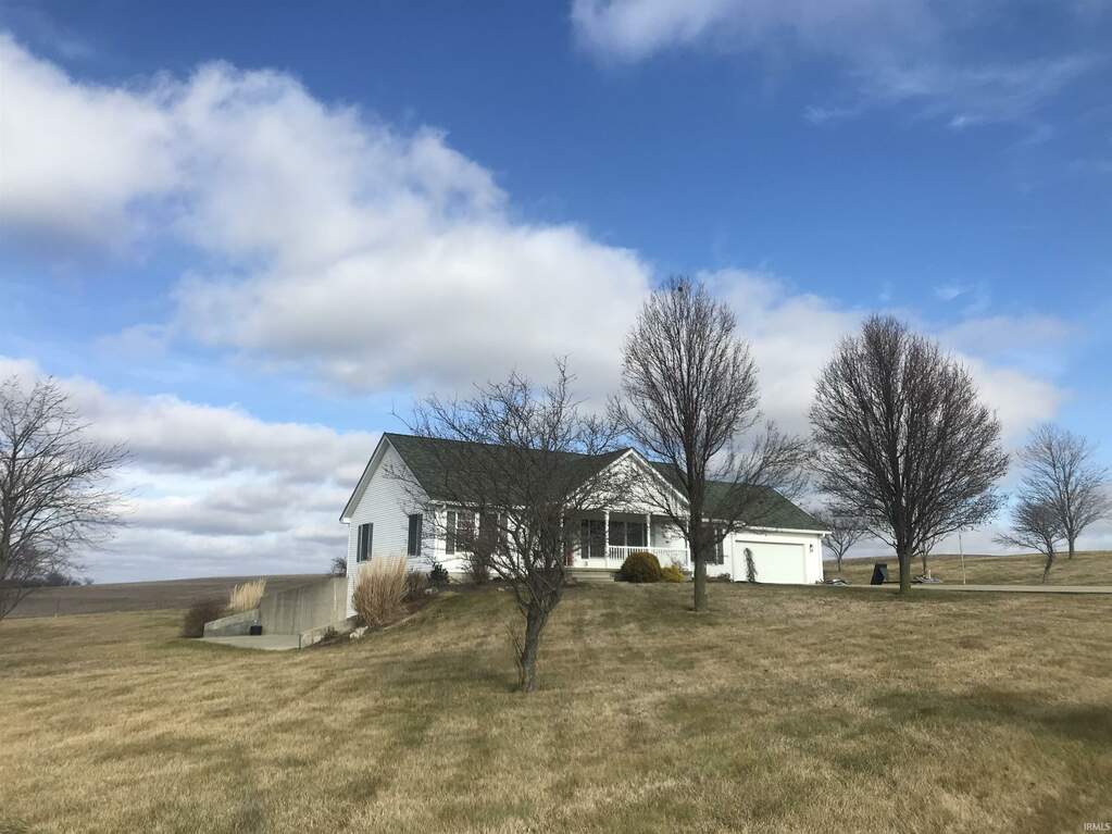 1061 S Nugent Road, Vincennes, IN 47591 MLS 202401371 properties Indy