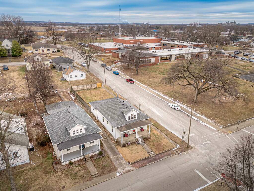 806 Locust Street, Mount Vernon, IN 47620 MLS 202402223