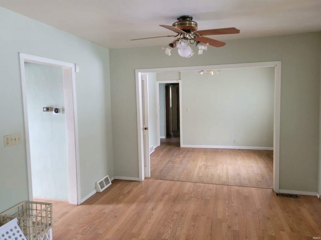 3717 Bremen Highway, Mishawaka, IN 46544 MLS 202407480 properties