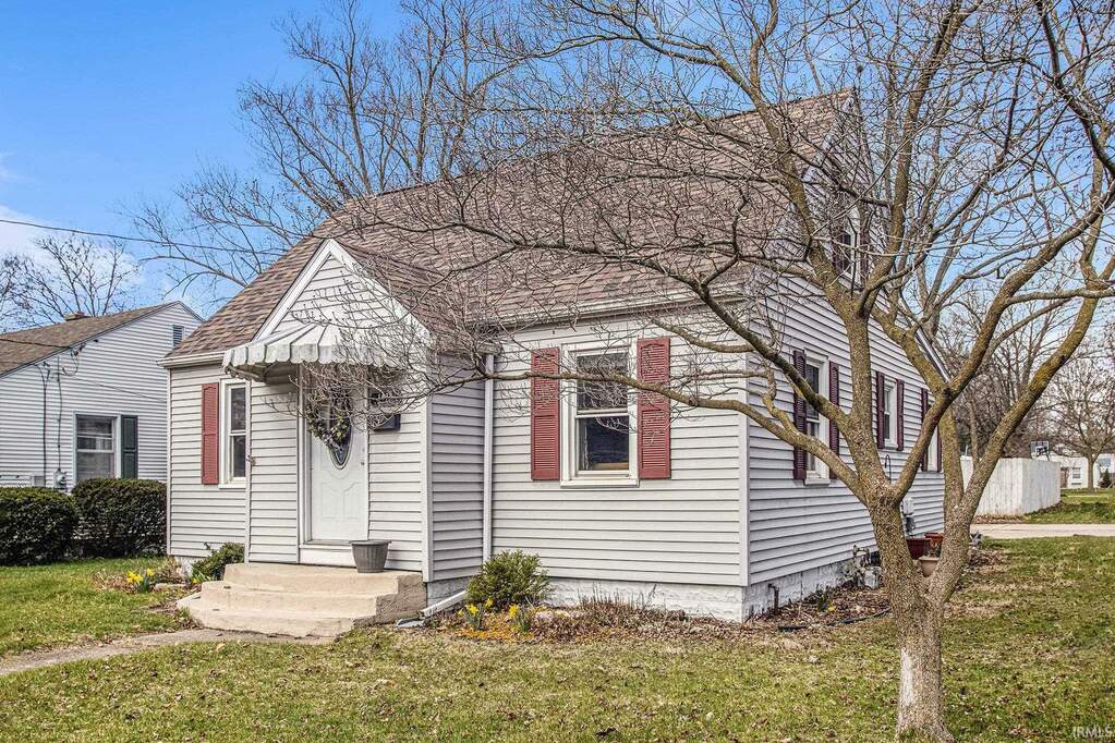 1436 E Beardsley Avenue, Elkhart, IN 46514 MLS 202409339