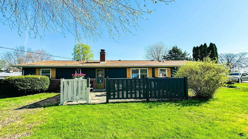 2055 Wilshire Drive, Frankfort, IN 46041 MLS 202412491 properties