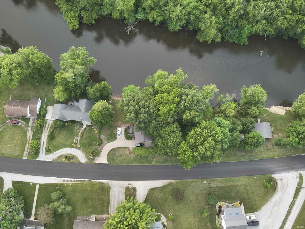 530 E Old State Road 14, Winamac, IN 46996 MLS 202420332