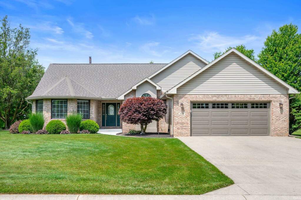 709 Greenland Lane, Yorktown, IN 47396 MLS 202420461 properties Indy