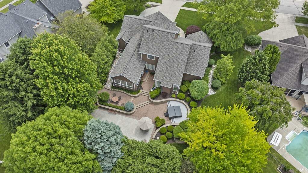 1123 Essex Drive, Auburn, IN 46706 MLS 202420537 properties Indy