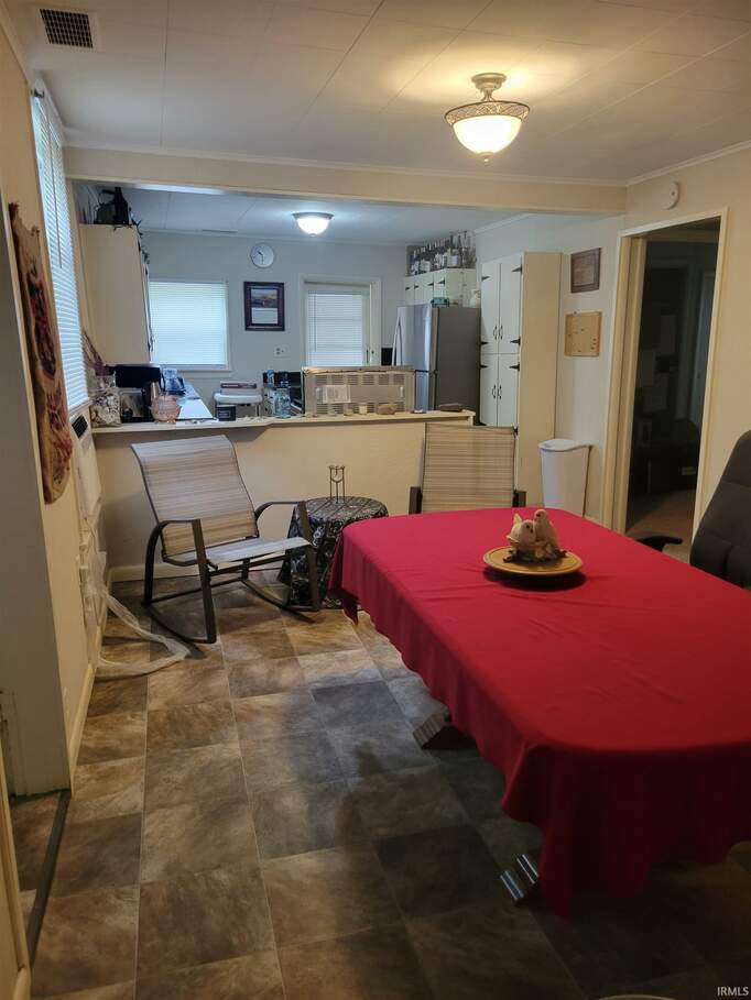 1002 S Breckinridge Street, Monroe City, IN 47557 MLS 202420780