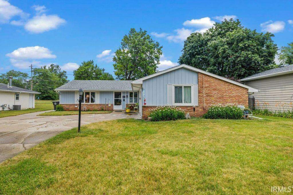 5615 Monarch Drive, Fort Wayne, IN 46815 MLS 202423027 properties