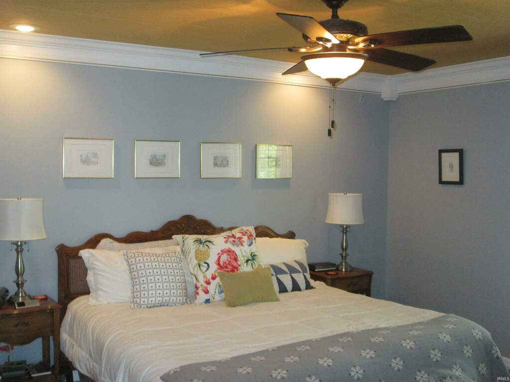 3077 W Applewood Court, Muncie, IN 47304 MLS 202423872 properties