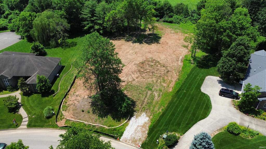 132 Lakewood Drive Drive, Vincennes, IN 47591