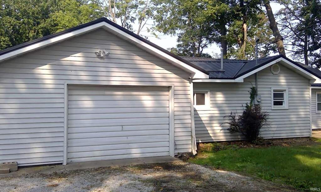 2390 S 460 E Royer Lake