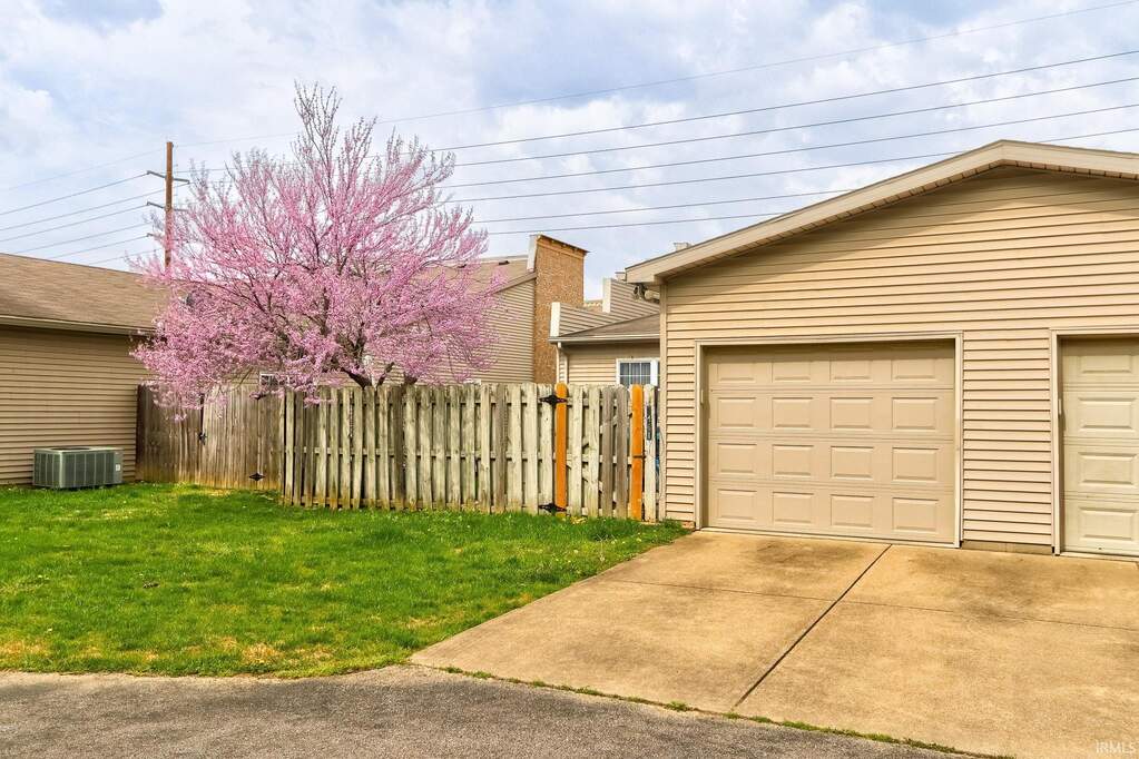 3461 Manhattan Boulevard, Evansville, IN 47711 - View 2