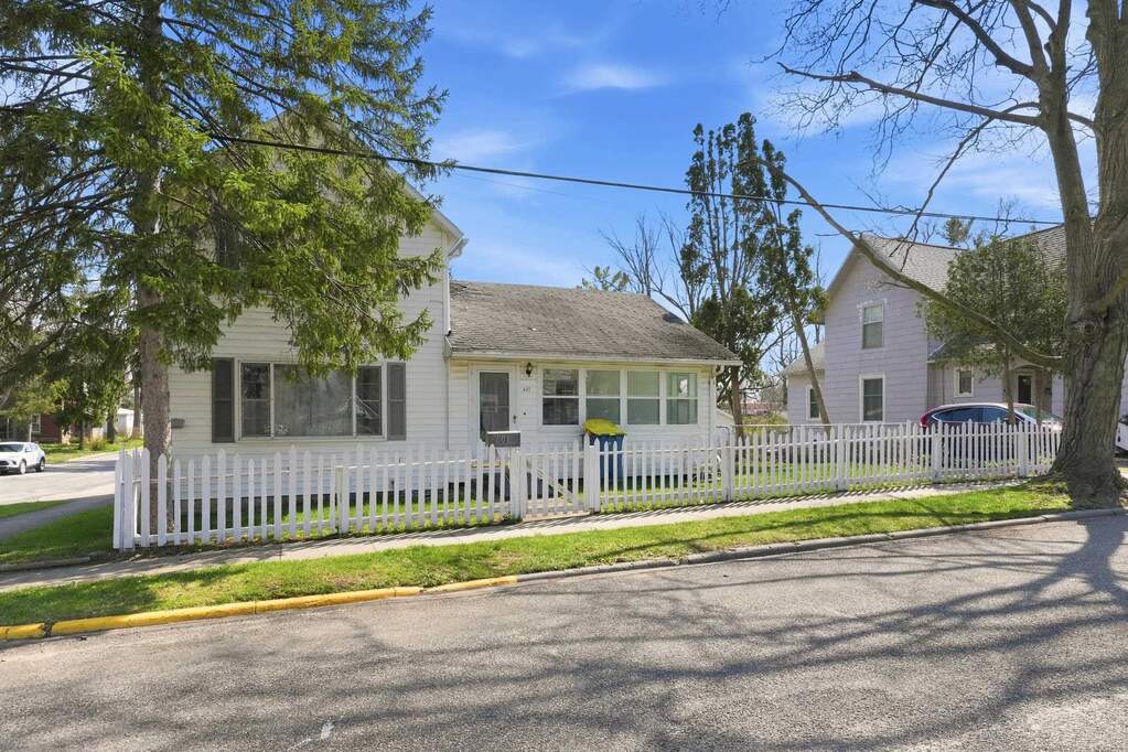 601 S Martha Street, Angola, IN 46703 - View 2