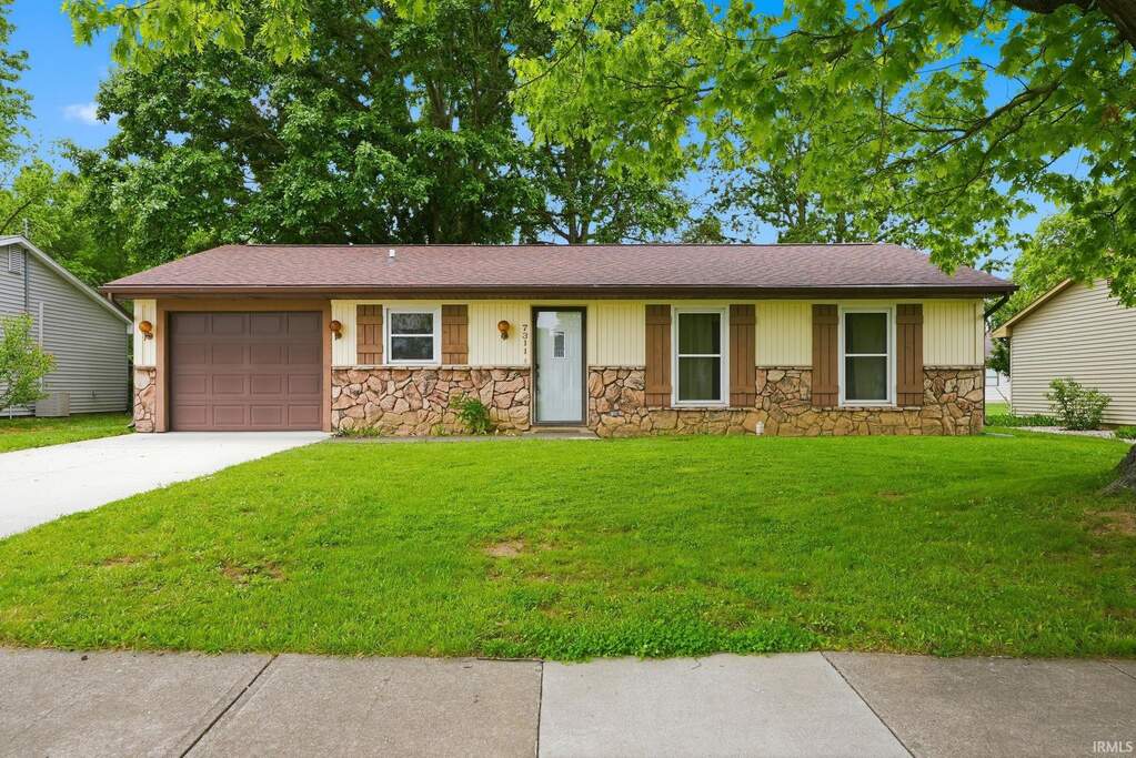 7311 Tangerine Lane, Fort Wayne, IN 46825