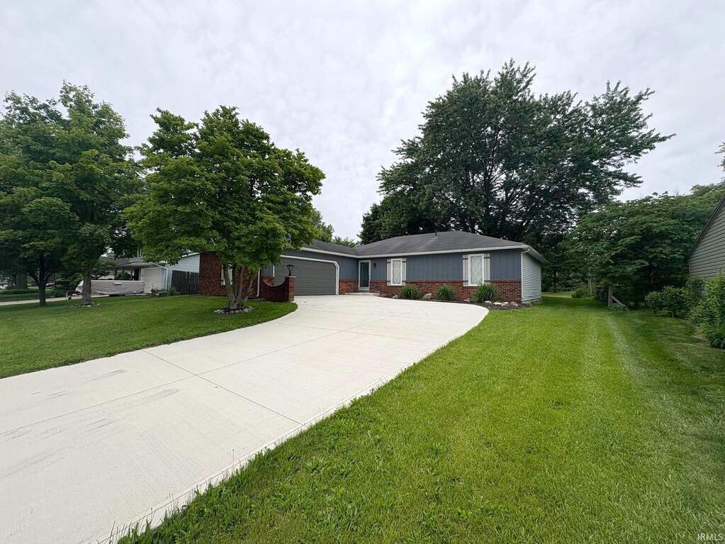 1515 Lofton Way, Fort Wayne, IN 46815