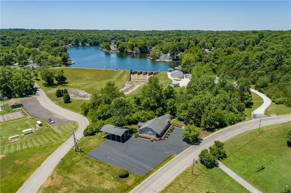 357 Lakeview Drive, Nineveh, IN 46164 MLS 21866312 properties Indy