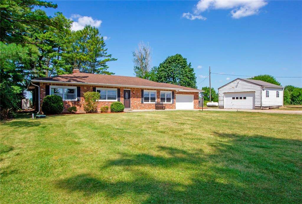 702 S 1200 East, Zionsville, IN 46077 MLS 21868738 properties Indy