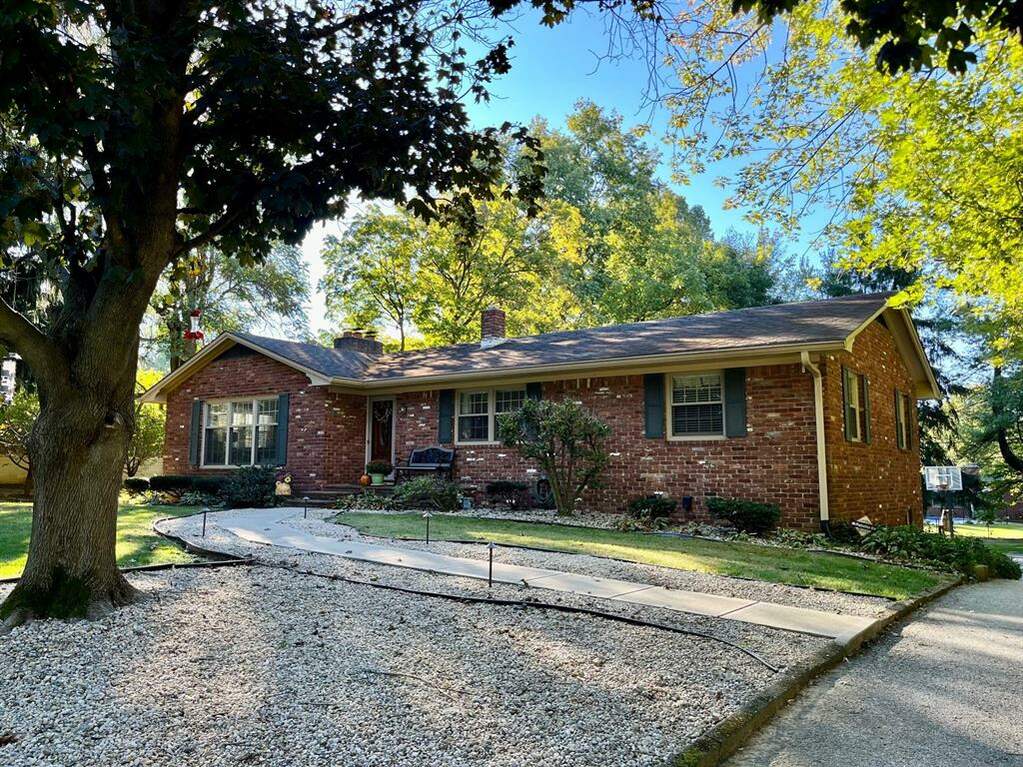 3325 Harmon Drive, Indianapolis, IN 46227 MLS 21886314 properties