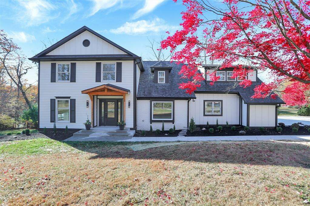 1135 Park Place, Zionsville, IN 46077 MLS 21891126 properties Indy