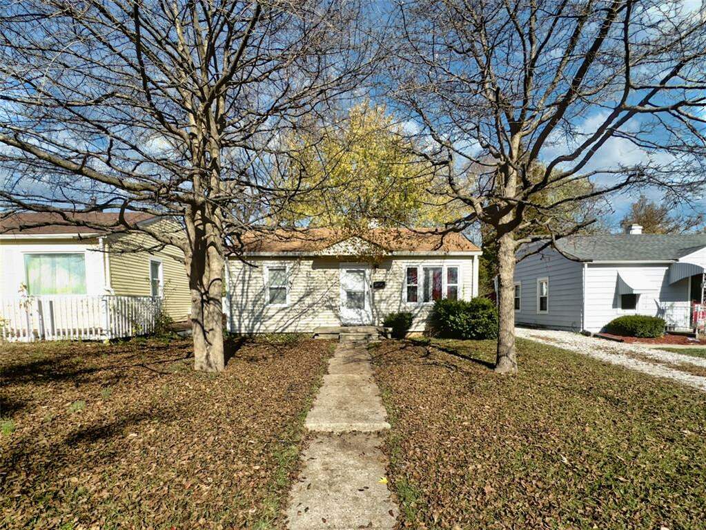 (Address confidential), Indianapolis, Indiana 46219 MLS 21892511