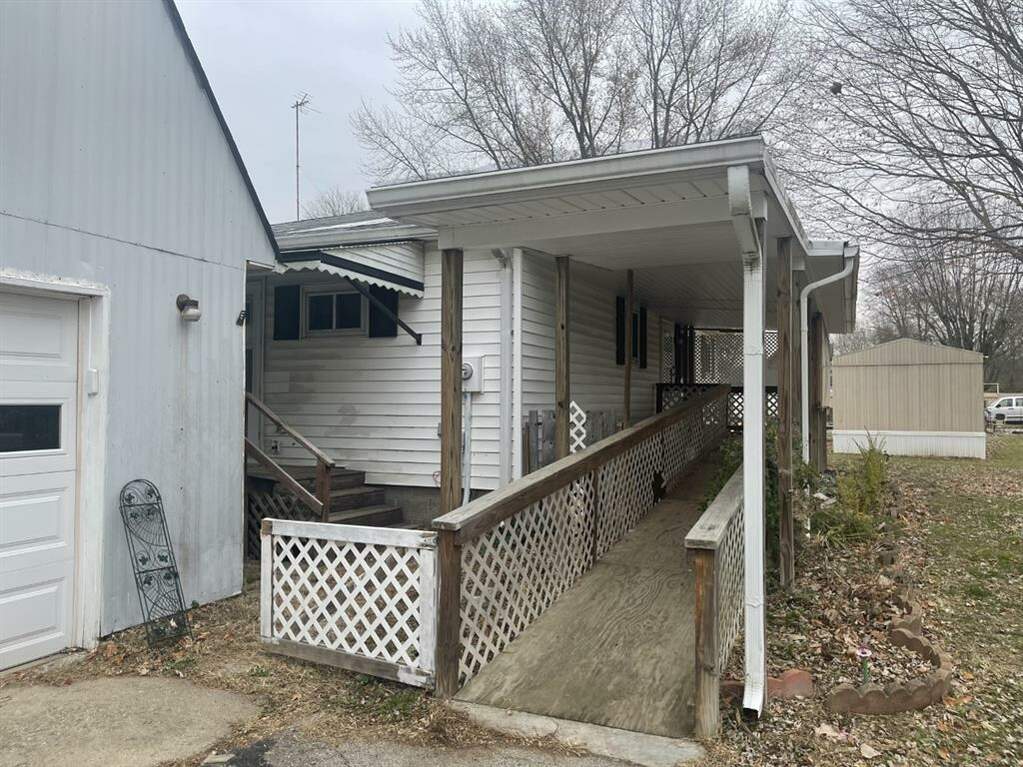 9980 S 750 W, Fortville, IN 46040 MLS 21893611 properties Indy