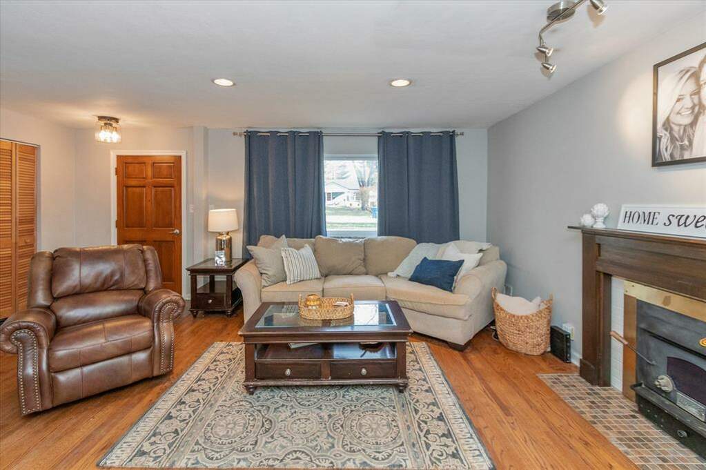 6140 N Oxford Street, Indianapolis, IN 46220 MLS 21895578