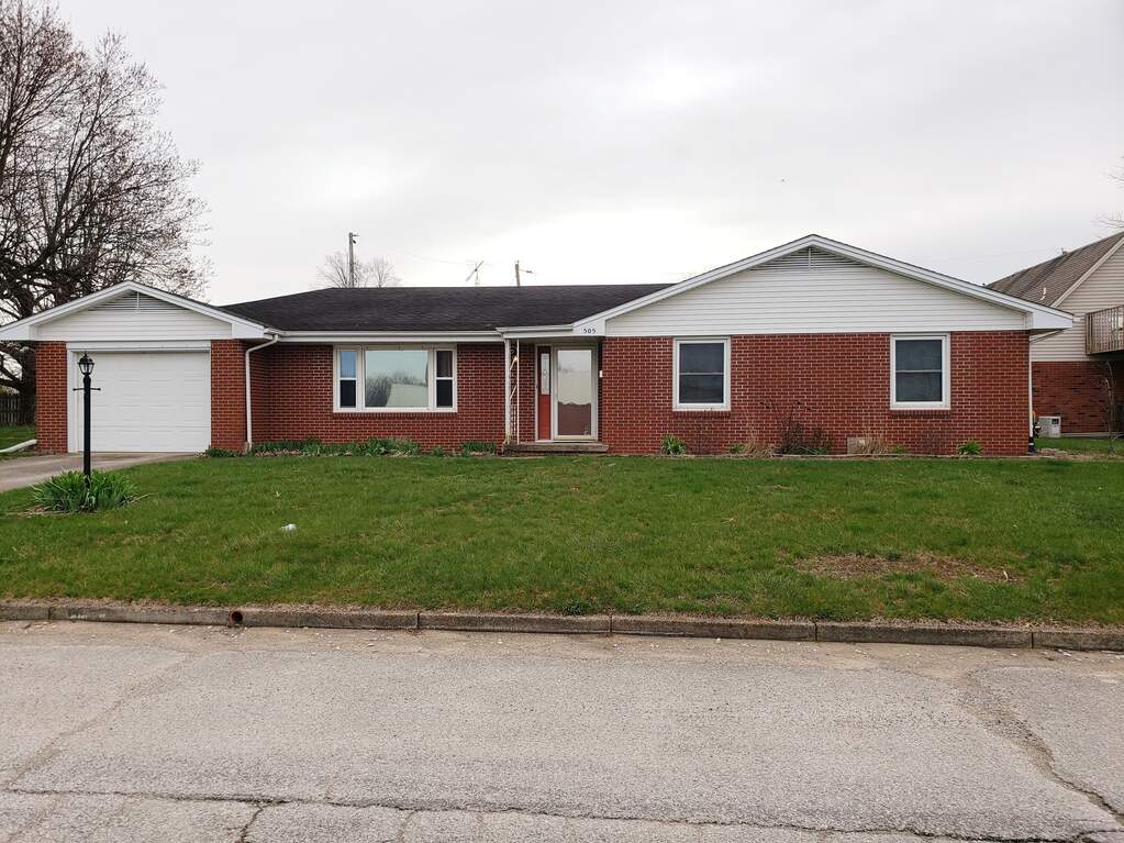 505 N Elm St, Brownstown, IN 47220 MLS 21896523 properties Indy