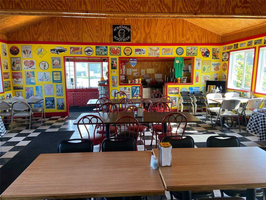 5211 W 10th Street, Speedway, IN 46224 MLS 21899173 properties Indy