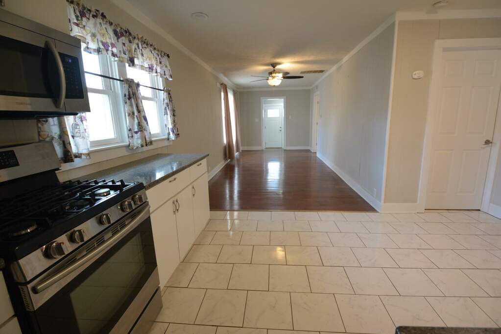 233 Sycamore Street, Chesterfield, IN 46017 MLS 21900907