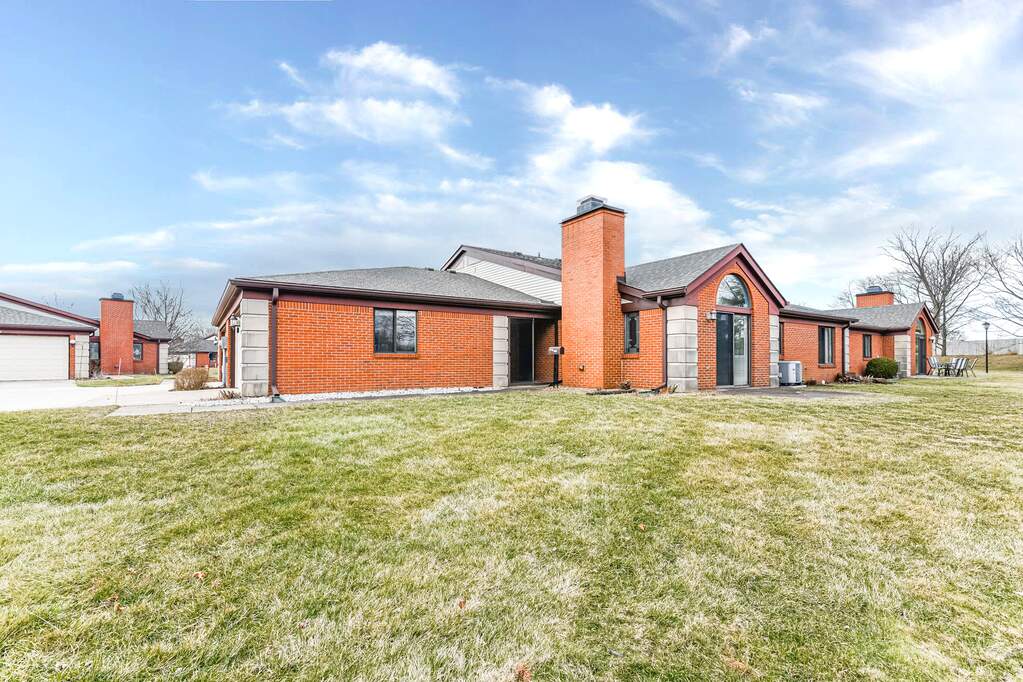 9364 Oak Run East Drive, Indianapolis, IN 46260 MLS 21905680